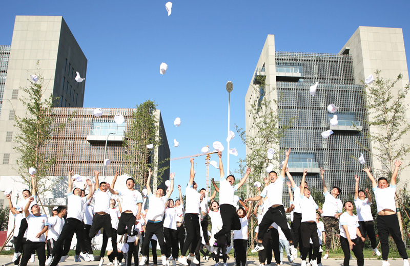2019年7月1日，北京集团大学生入职培训，洋溢的青春在人生就是博继续 。