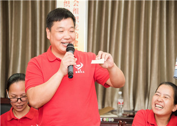 陈斌：公益是一种信仰  ，何乐不为  ？