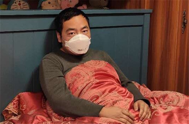 【高光“疫”事】感染不敢回家  、排队等床位 、开水兑米饭—— 赵东：带着希望和爱 战斗在春天里
